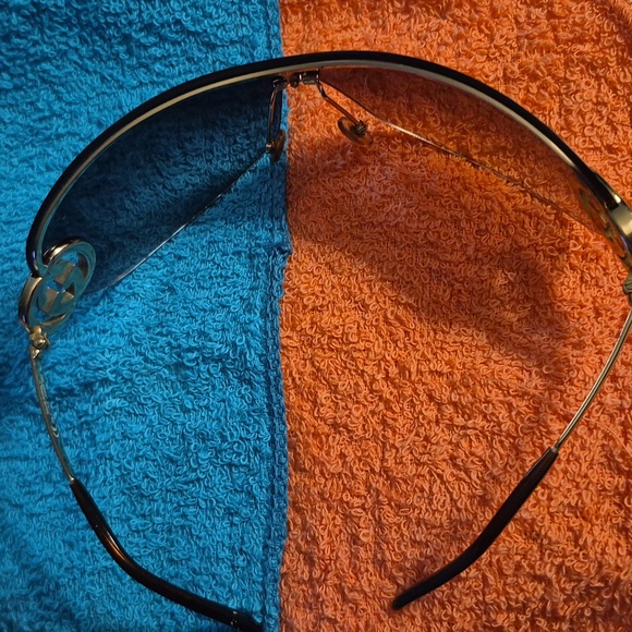 Gucci Black and Gold Sunglasses ! Free Case + Cloth main image 8